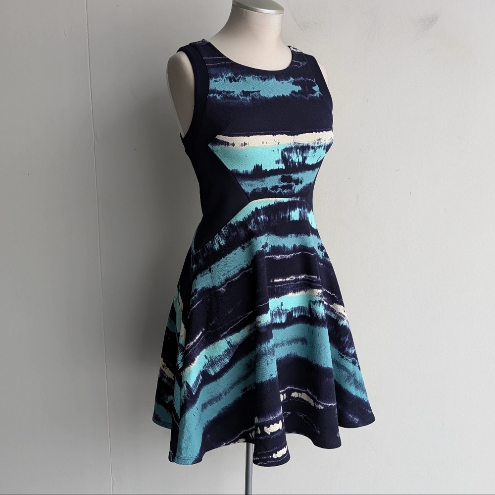Sleeveless Fit & Flare Dress Abstract Print Mini Dress